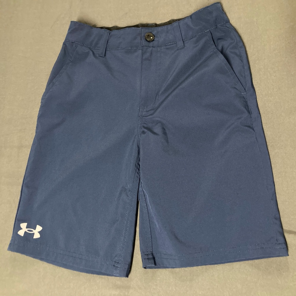 Under Armour Boys Navy Shorts Size 8